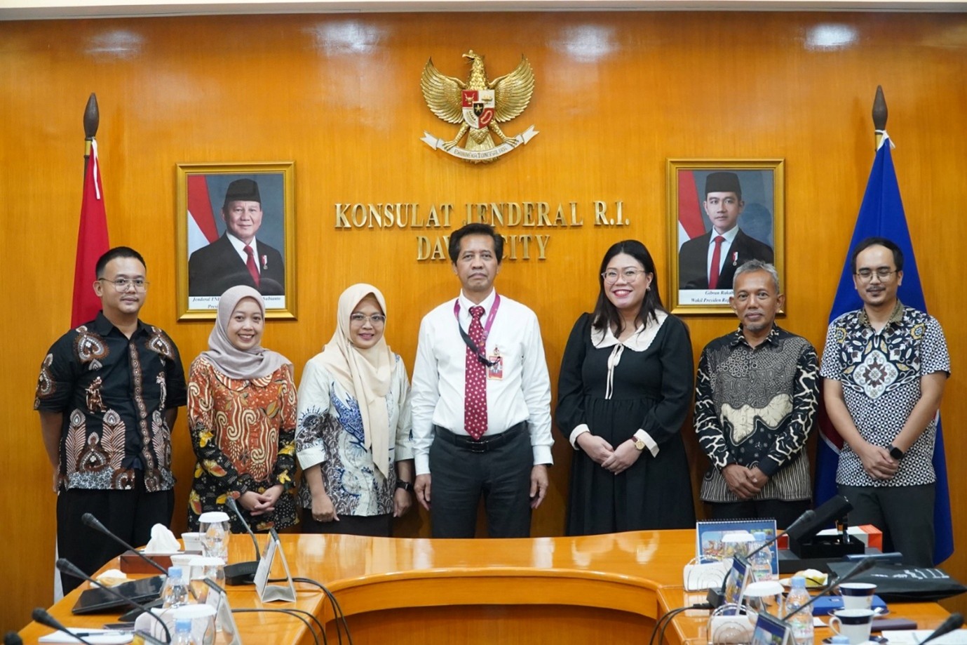 Kolaborasi SPs UT & Sekolah Indonesia Davao dalam PkM Internasional Kolaborasi SPs UT & Sekolah Indonesia Davao dalam PkM Internasional