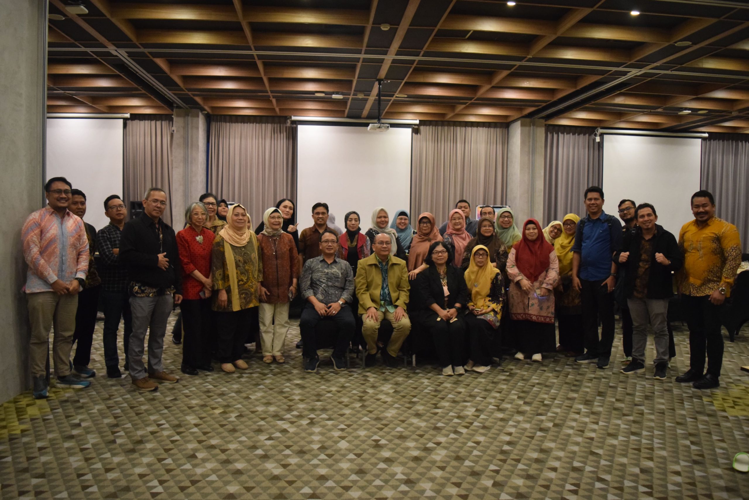 Workshop Pengembangan Kurikulum Berbasis OBE Tahap 1 Workshop Pengembangan Kurikulum Berbasis OBE Tahap 1